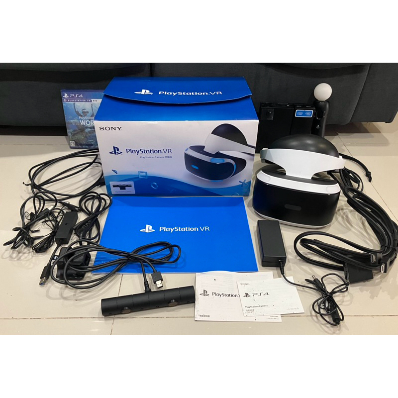 PlayStation 4 VR PSVR Bundle: Headset With Move Controllers, Camera &amp; Game VR World Boxed สินค้าแท้ สภาพสวย (JP)