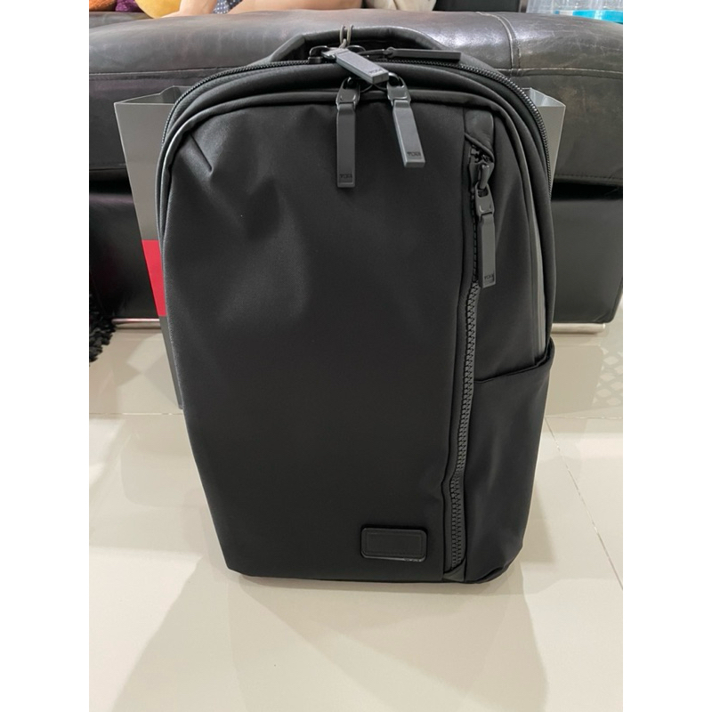 กระเป๋าเป้ Tumi แท้ รุ่น Tahoe Aztec Compact backpack สีดำมือสองสภาพใหม่ๆ