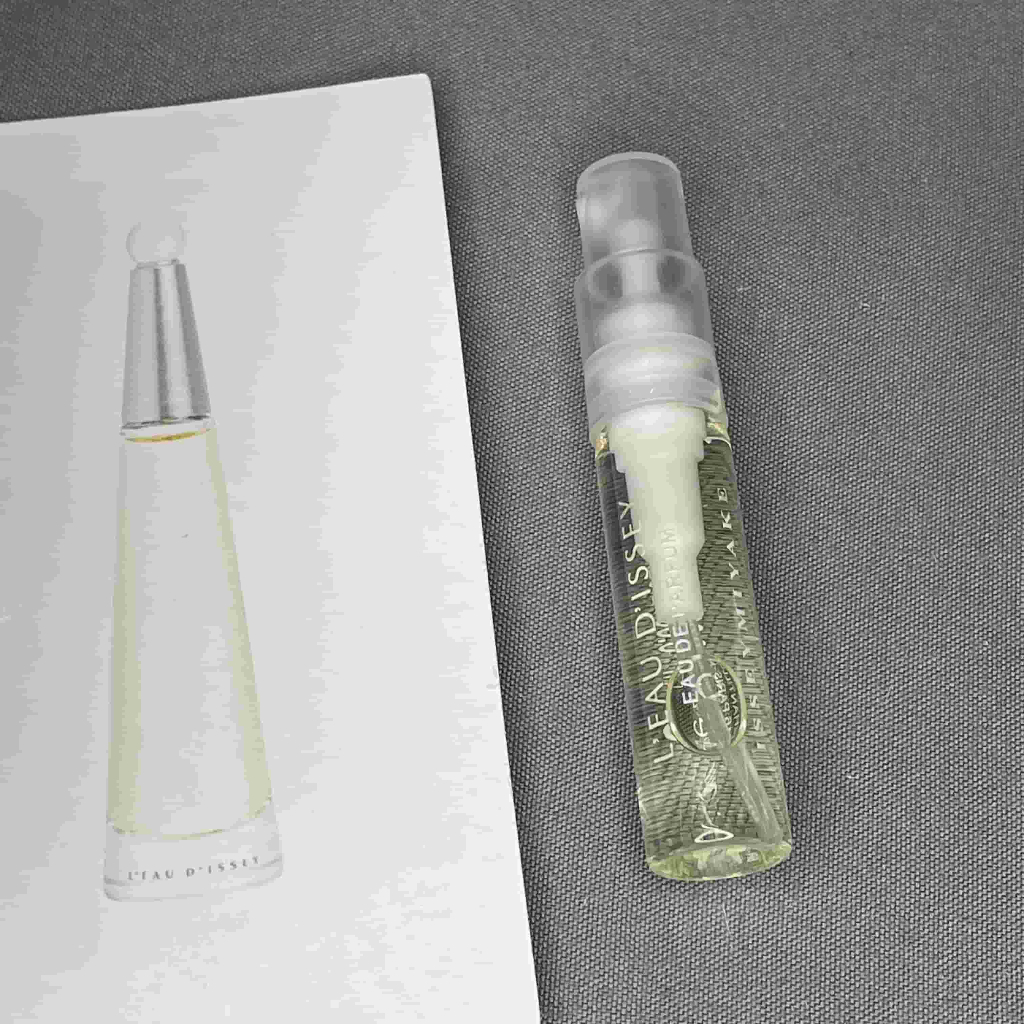 「น้ำหอมขนาดเล็ก」Issey Miyake L'eau d'Issey, 1992 2ML