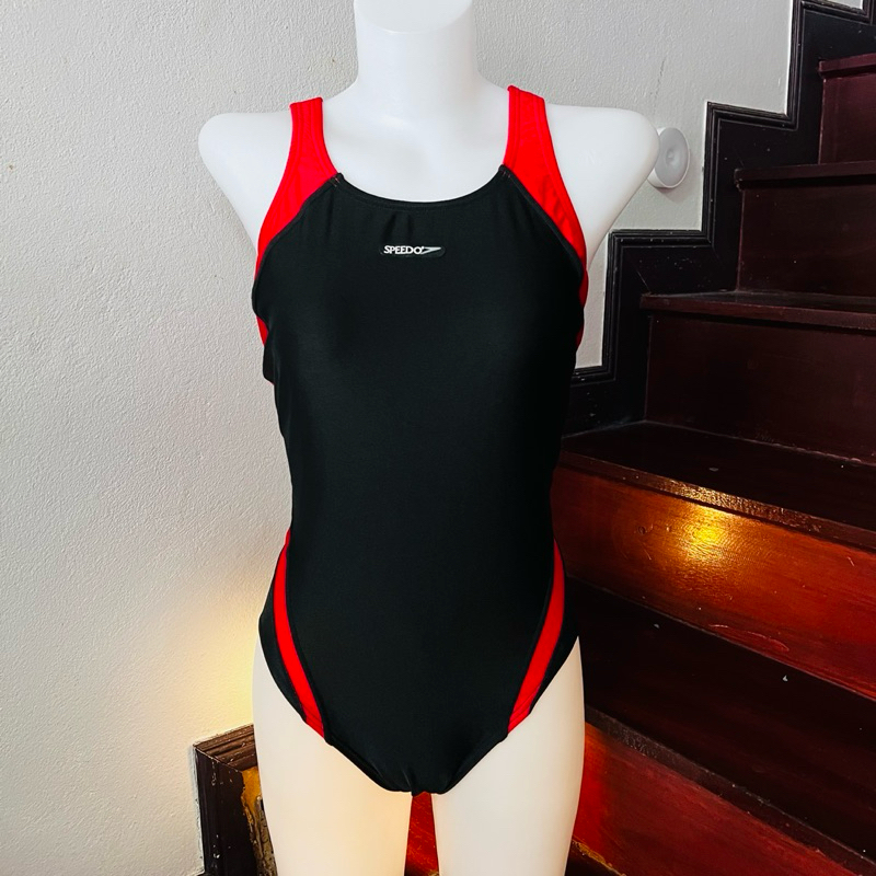 ชุดว่ายน้ำนักกีฬาใส่ซ้อมใส่แข่งมือ2สภาพสวยขนาดXL