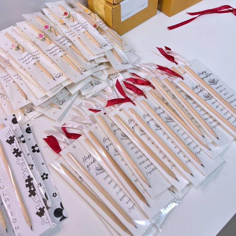 ของขวัญปัจฉิม ของที่ระลึกปัจฉิม ของชำร่วย CONGRAT - PENCIL (BOW)