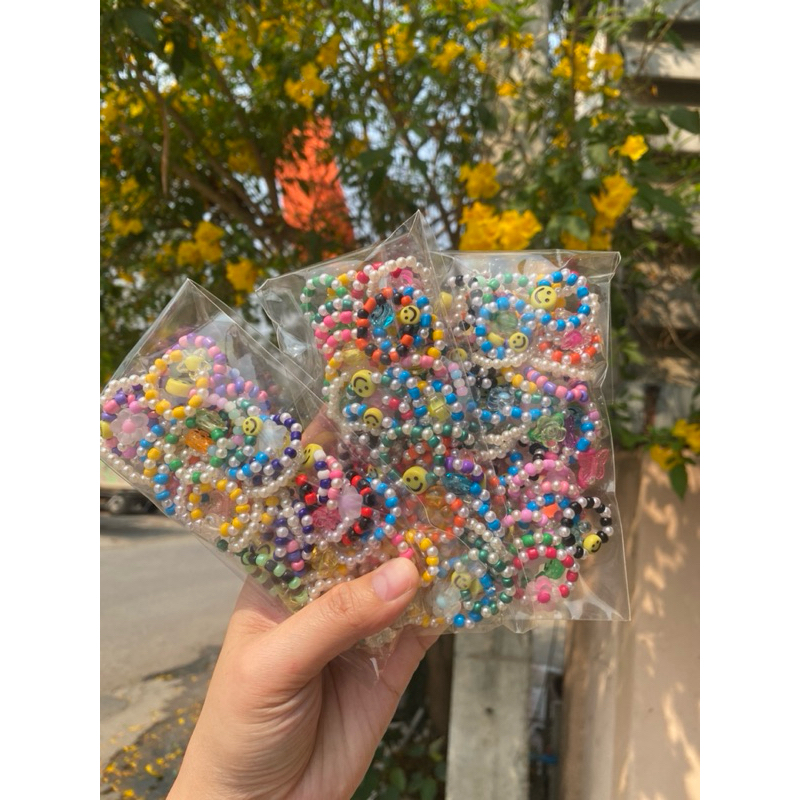 แหวนลูกปัดมีจี้ 📌50 วง 📌100 วง คละสี มีจี้ทุกวง คละไซส์