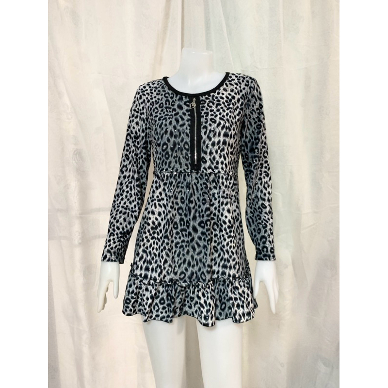 (DR730)  เดรสลายเสือ ผ้านุ่ม สภาพดี อก 36“  ⭐️มือสองค่ะ⭐️