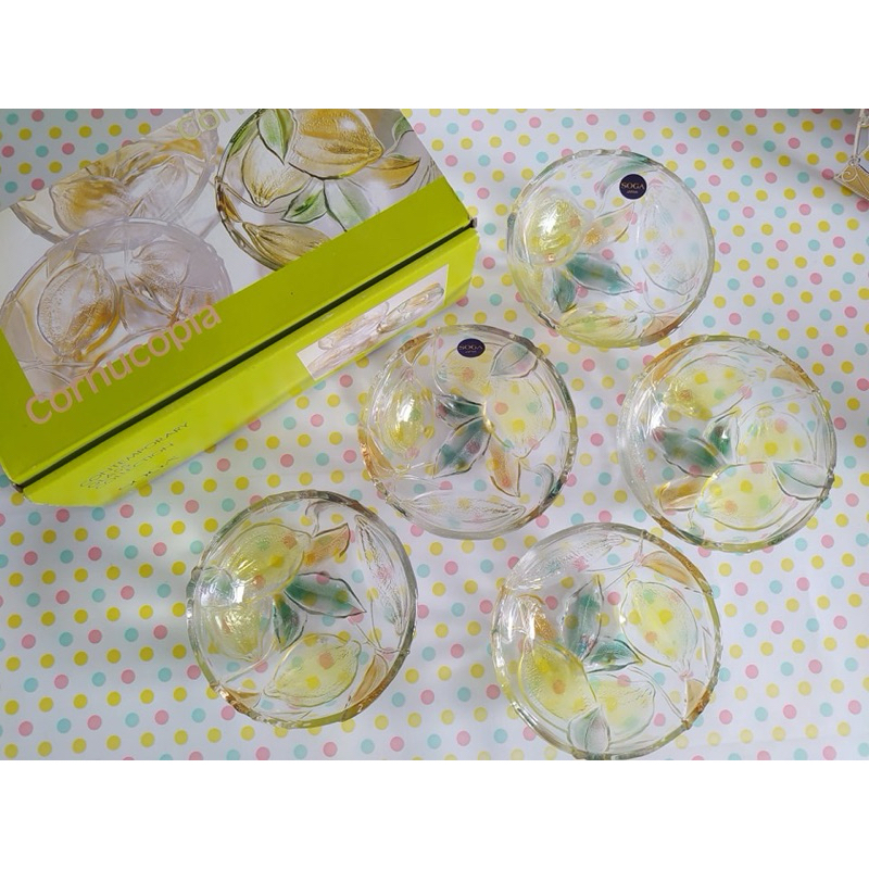 SOGA Japan - Contemporary glass collection  ชุดถ้วยแก้วลายใบไม้นูนๆ สีสวย 5 ใบ ใหม่พร้อมกล่อง