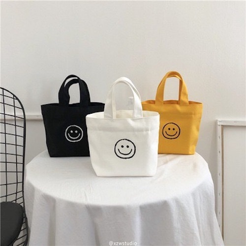 กระเป๋าผ้ารูปยิ้ม กระเป๋าผ้าแคนวาส สไตล์เกาหลี BAG25