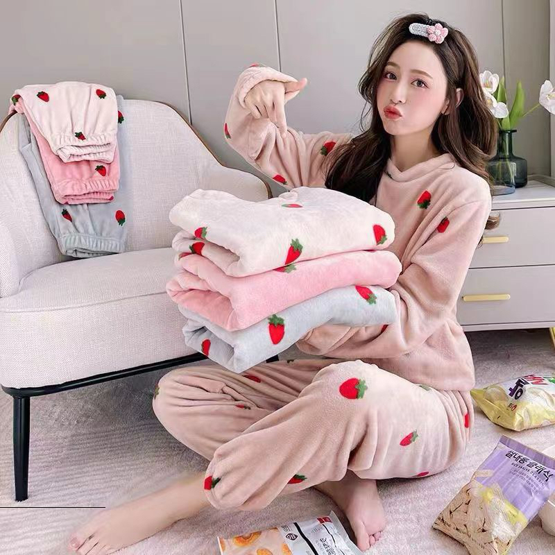 ชุดนอนเซตเสื้อแขนยาว+กางเกงขนยาว เนื้อผ้าขนนุ่มนาโน อุ่น นุ่ม เบา ใส่สบาย ฟรีไซส สาวๆ S M L