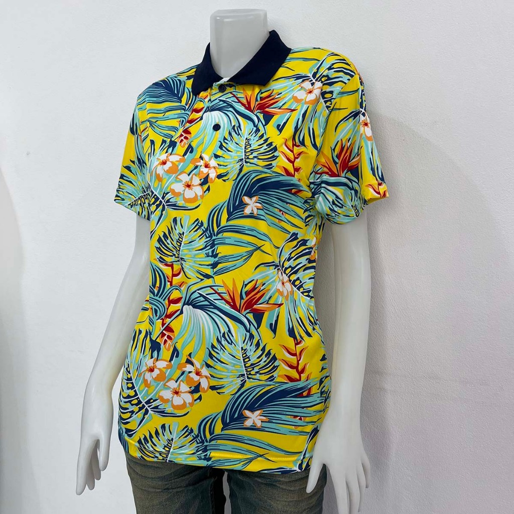 เสื้อโปโลลายดอก เหลือง ปกแดงเลือดหมู ใส่งานช่วงเดือนสงกรานต์ เนื้อผ้าไมโคร แห้งง่าย ไม่อับชื้น ใส่สบาย ไม่ร้อน