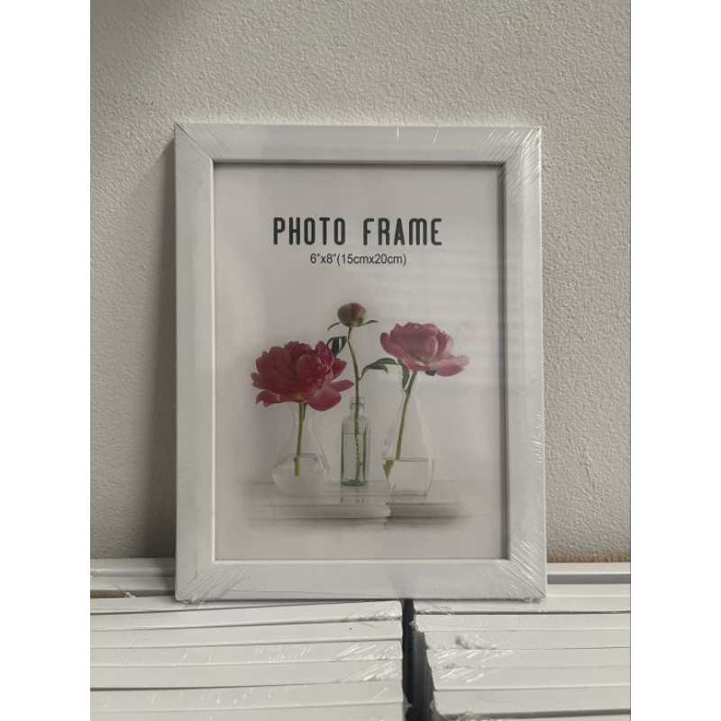 กรอบรูป 6*8 นิ้ว สีขาว ขนาด 15*20 CM กรอบรูปอะคริลิค สีขาว มีขาตั้ง