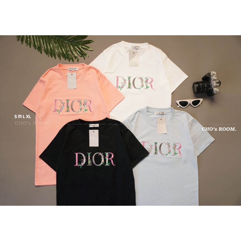 ⭐️มาใหม่พร้อมส่ง⭐️เสื้อยืดงานปักอก แบรนD สีพื้น น่ารักสดใสมีให้เลือก4สี เสื้อทรงตรง คอกลม