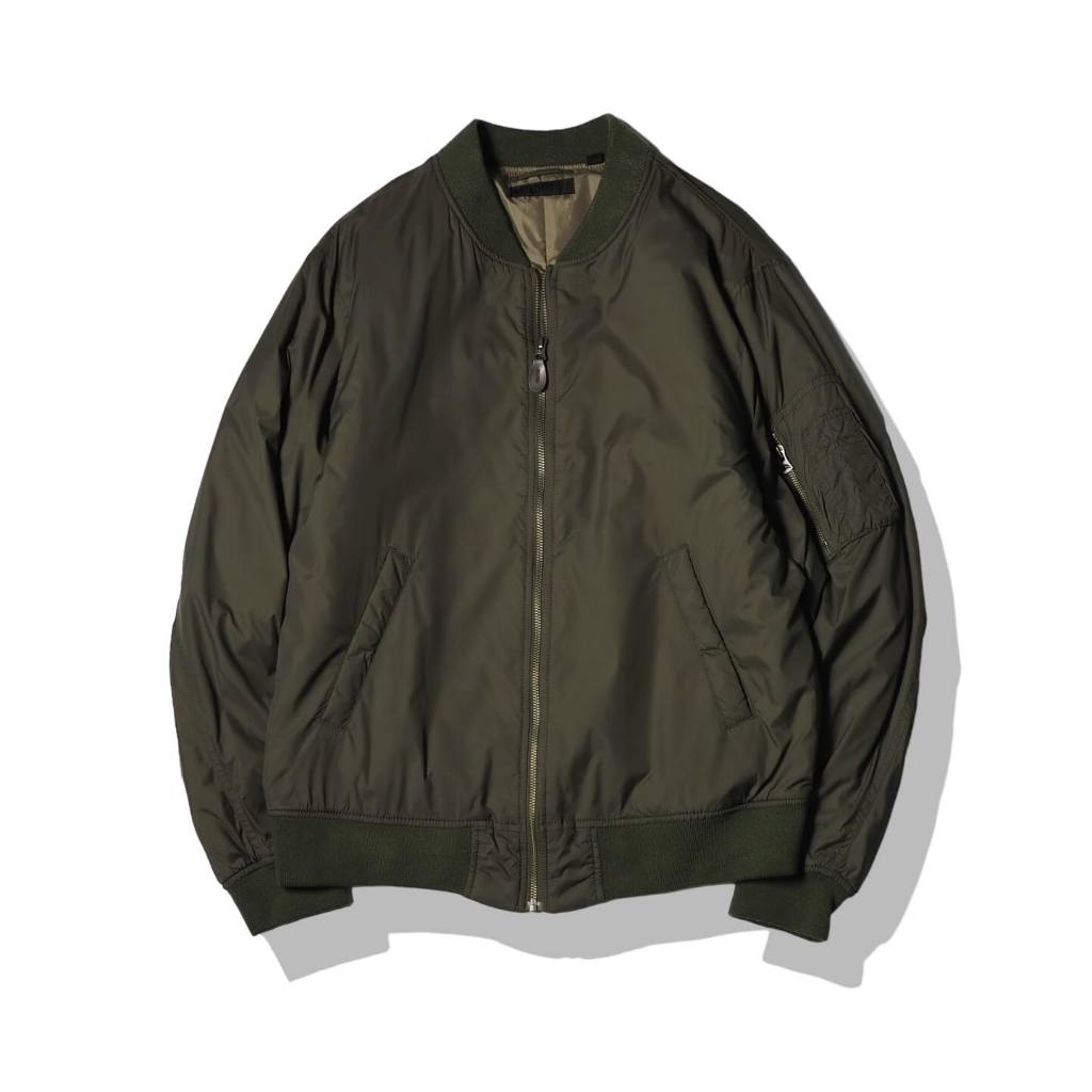 Uniqlo Green Bomber Jacket(L) มือสอง รอบอก 46”
