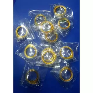 กรอบสำหรับใส่เหรียญครุฑ 1 บาท ปี 2517
