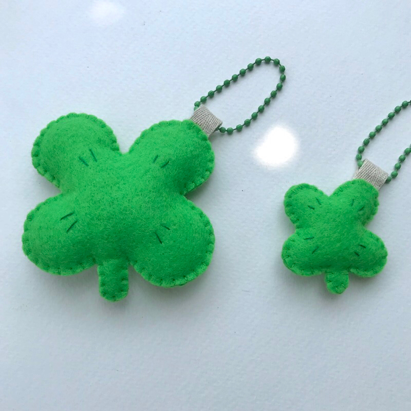 พวงกุญแจ โคลเวอร์ สี่แฉก keychain luck clover