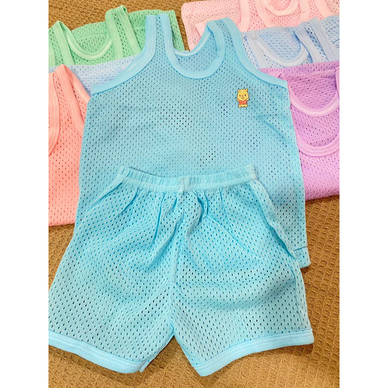 เสื้อกล้ามเด็กเสื้อกล้ามรู คละสี ฟรีไซส์ เหมาะสำหรับน้องอายุ 3-24 เดือน (สีจะเปลี่ยนไปตามรอบการผลิต)