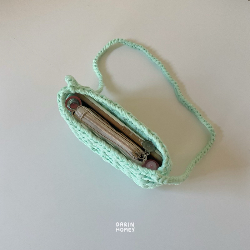 cutie waffle bag 🧇🥕🍐 - กระเป๋าถักไหมพรมสะพายข้าง | darin.homey
