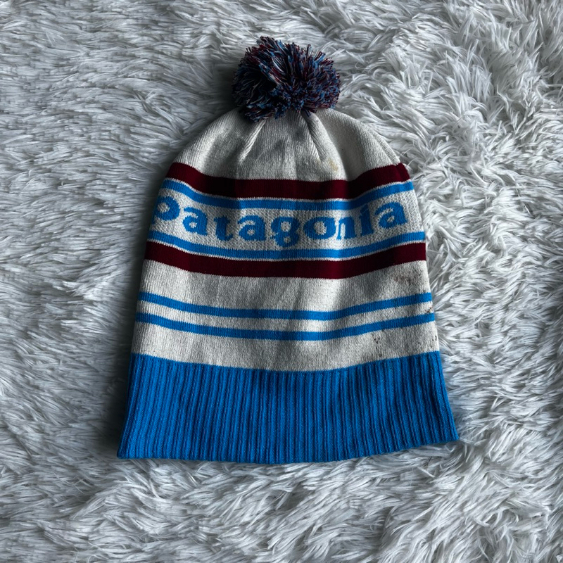 หมวก patagonia สีฟ้าสลับขาวไหมพรมฟรีไซต์