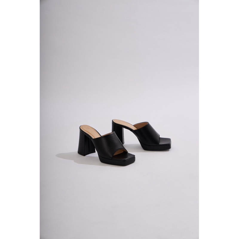 [แจกโค๊ดส่วนลดในไลฟ์สูงสุด 50%] WILA _SHOES รุ่นU2🥐🥐