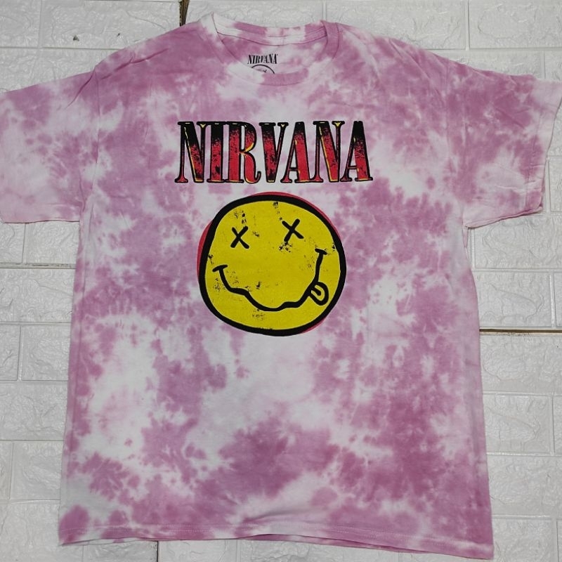 เสื้อวง​ Nirvana​ ยิ้มเหลือง ผ้ามัดย้อม ลิขสิทธิ์​แท้​ ปี​2023..