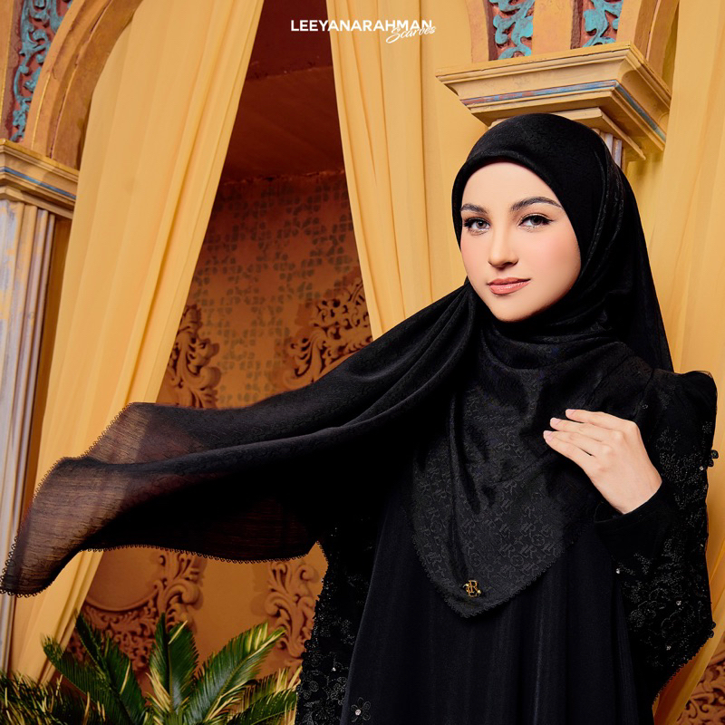 ผ้าคลุม LEEYANARAHMAN สีพื้นผ้าหอม รุ่น MONORAYA