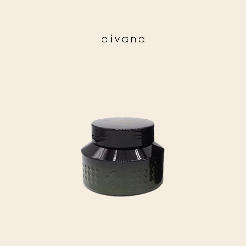 Divana Royal Silk Skin Glow Body Exfoliating Scrub 300 g. สครับขัดผิว สูตรจากสปา ดีวานา