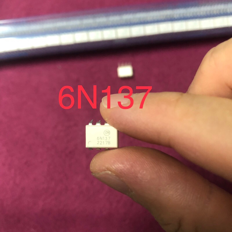 สีขาว 6n137 Optocoupler Transistor Output 1 Channel (ของแท้) (สินค้าในไทย ส่งเร็วทันใจ)