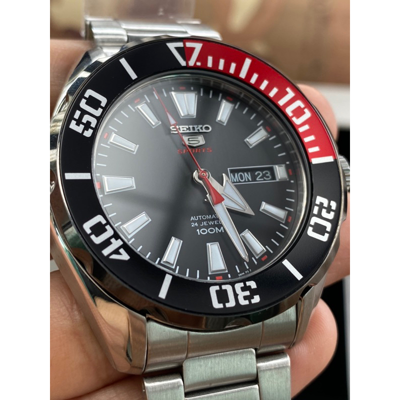 นาฬิกา Seiko 5 Sport Automatic ⚫️🔴 สีโค้กตัวหายาก