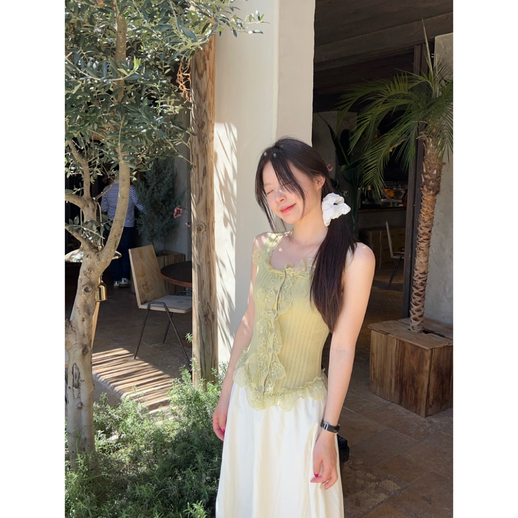 ส่งทันที Cici(NO. C3897)เสื้อไหมพรหมแขนกุดแต่งระบายลูกไม้ทั้งตัว ทรงสวย รูปที่ 6
