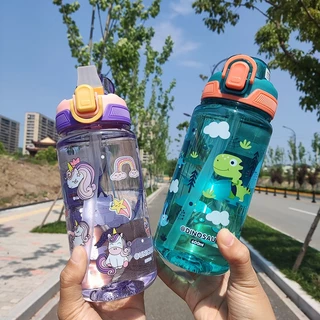 กระติกน้ำเด็ก ทรงเหลี่ยม พร้อมส่ง กระติกน้ำทรงเหลี่ยม กระติกน้ำ ขวดน้ำเด็ก กระติกน้ำ 600ml พกพาสะดวด แถมสายสะพาย หลอดเด้