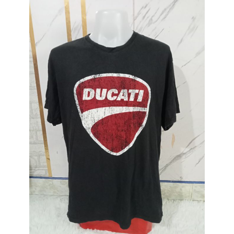 เสื้อยืดแขนสั้นยี่ห้อ DUCATI มือสองกระสอบนำเข้า