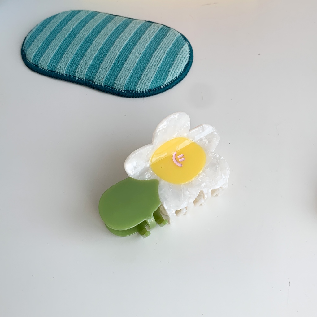 amuse.stuff-daisy haie claw กิ้บเก็บผมดอกเดซี่