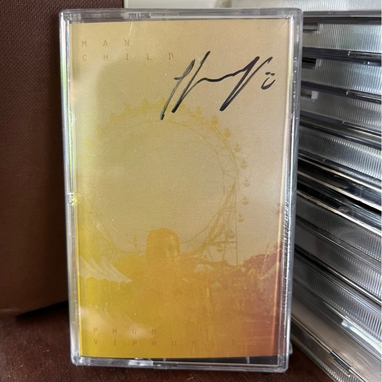 เทป Cassette Tape : Phum Viphurit : Manchild พร้อมลายเซ็น ม้วนใหม่ ซีล