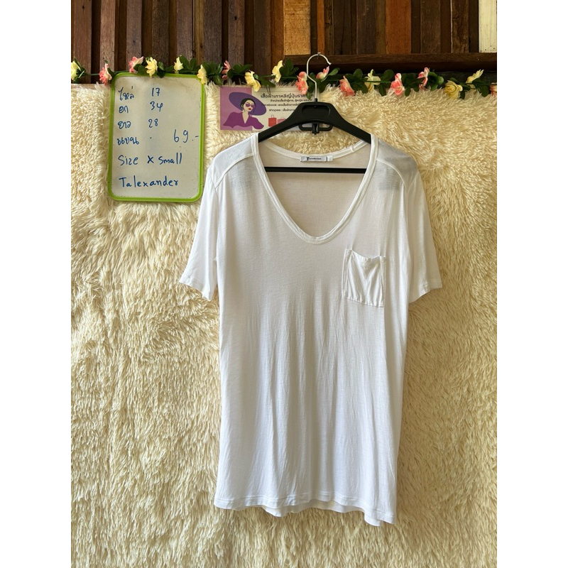alexander wang เสื้อยืดคอวีสีขาว