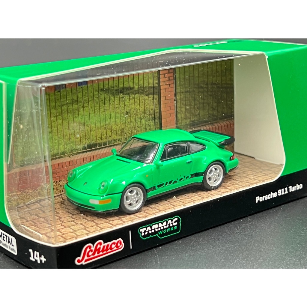 Tarmac Works Porsche 911 Turbo Green