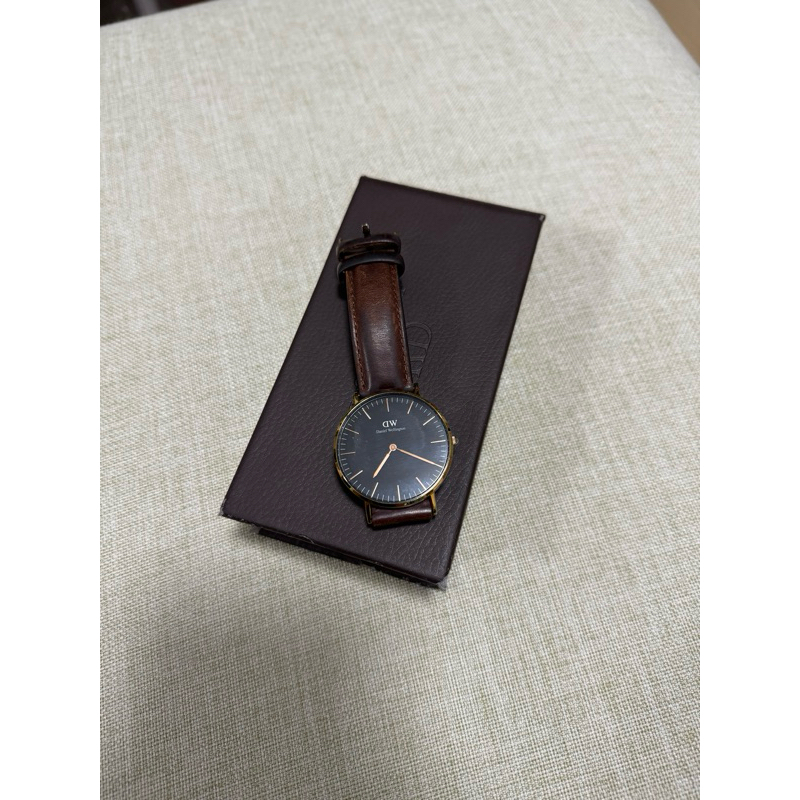 ส่งต่อนาฬิกา DW Deniel Wellington ของแท้ เปลี่ยนถ่านเมื่อวันที่ 13/04/24