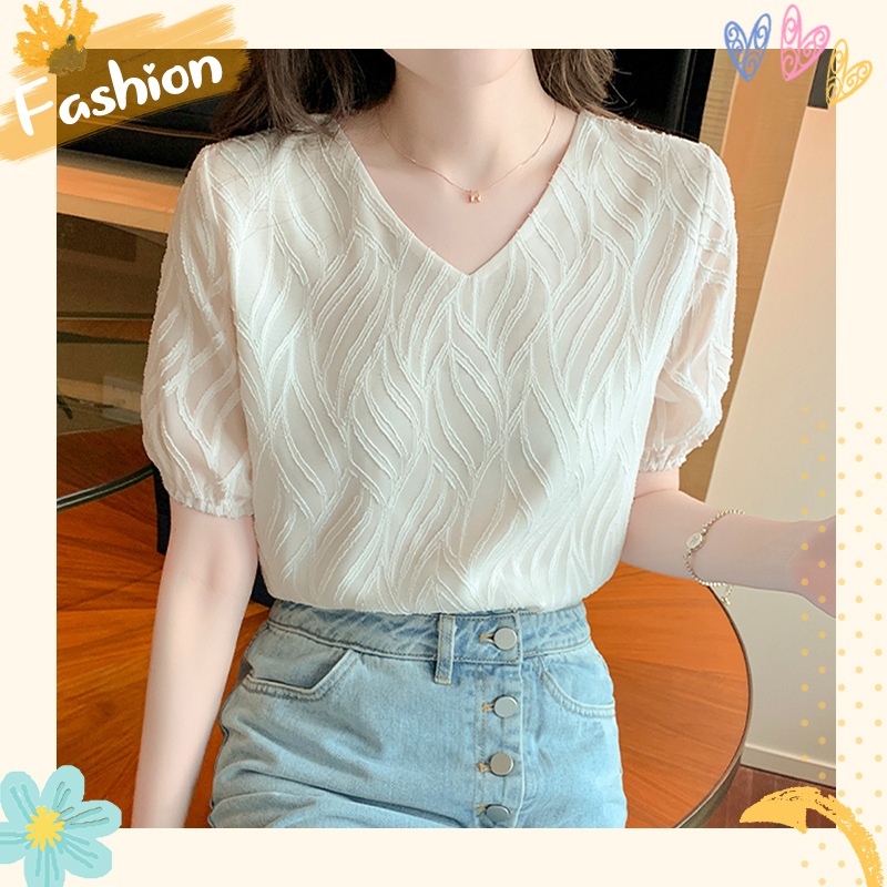 FBAShop ฮิตอีก เสื้อสีพาสเทลคอวี สะดุดตาสาวๆ ใส่ไปไหนคนต้องมอง ใส่สบายมากเเม่ สาวๆห้ามพลาดกันน้าาาาา ทรงสวยไม่หนาไม่บางเ