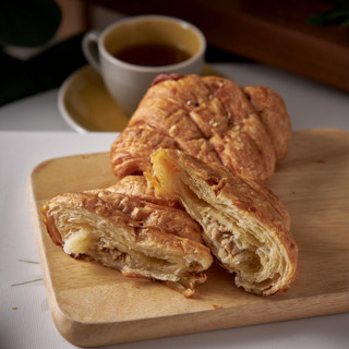 ส่งได้เฉพาะ instant delivery | ครัวซองค์ไข่ขาวสอดไส้ทูน่า สไ…