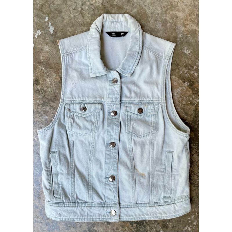 เสื้อกั๊กยีนส์วินเทจ แบรนด์Jay Jays  สีฟอก