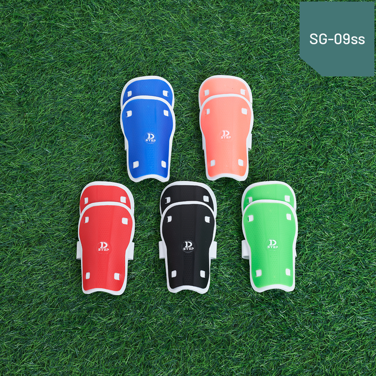 D-STEP Shin Guard สนับแข้ง ไซส์เล็ก มีสายรัด / SG-09ss