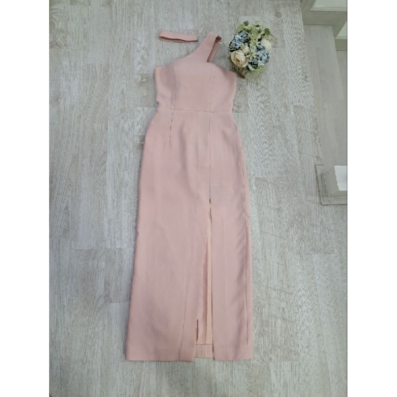 Used ชุดเดรสยาว ชุดราตรีออกงาน❤️ 799 บาท❤️ งานตัดพรีเมี่ยม Size S,M