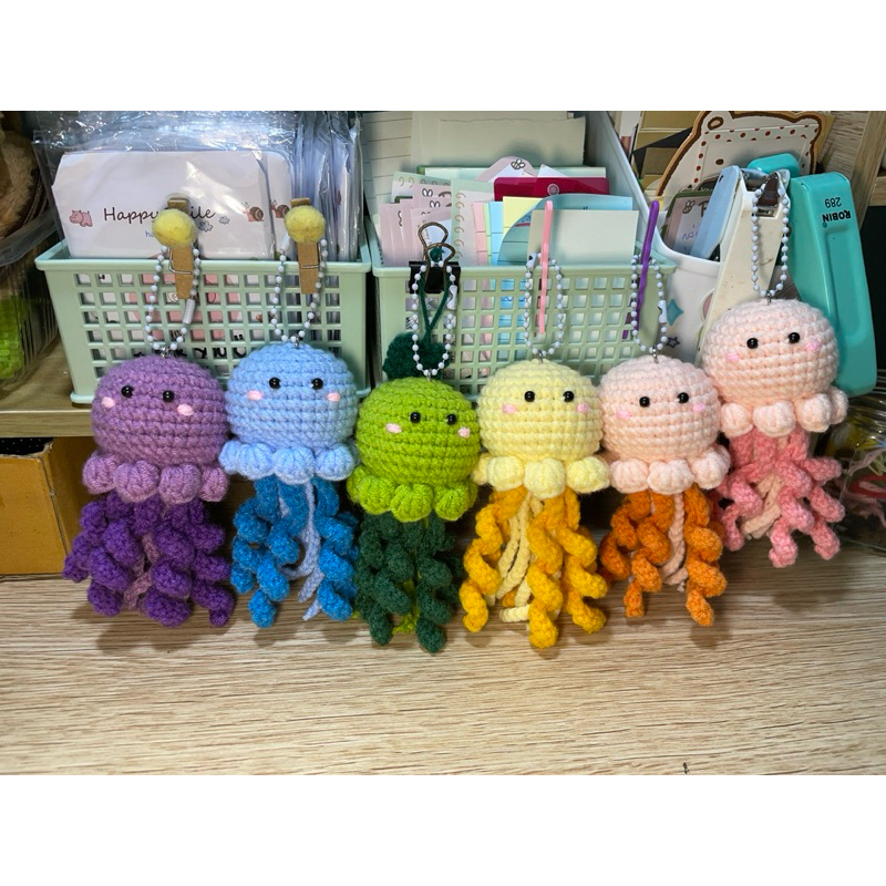 Jellyfish crochet พวงกุญแจแมงกะพรุน(เปลี่ยนสีได้ แจ้งในแชทเลยค่าาา )