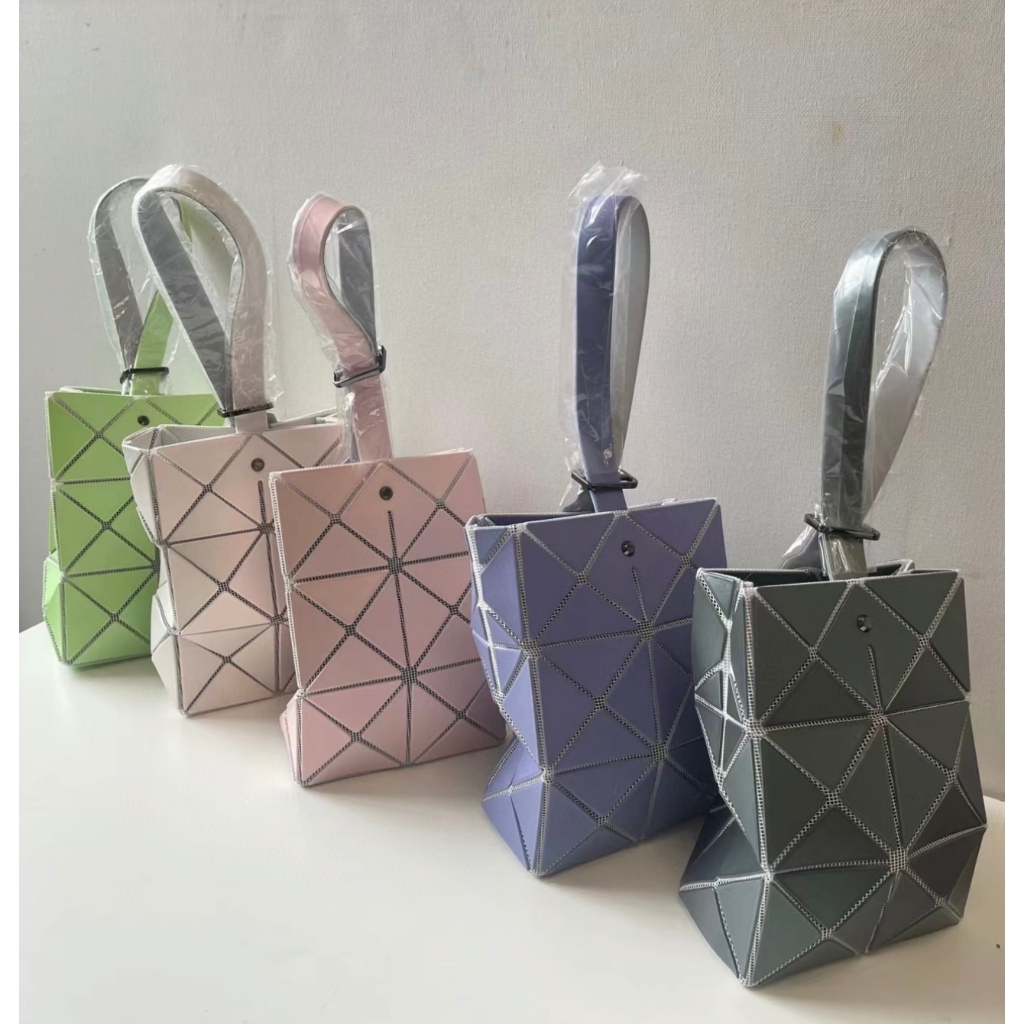 New ของแท้ 💯 กระเป๋า JAPAN BAO BAO แท้ mini handbag กระเป๋าถือ/คลัทช์/กระเป๋าคล้องมือ