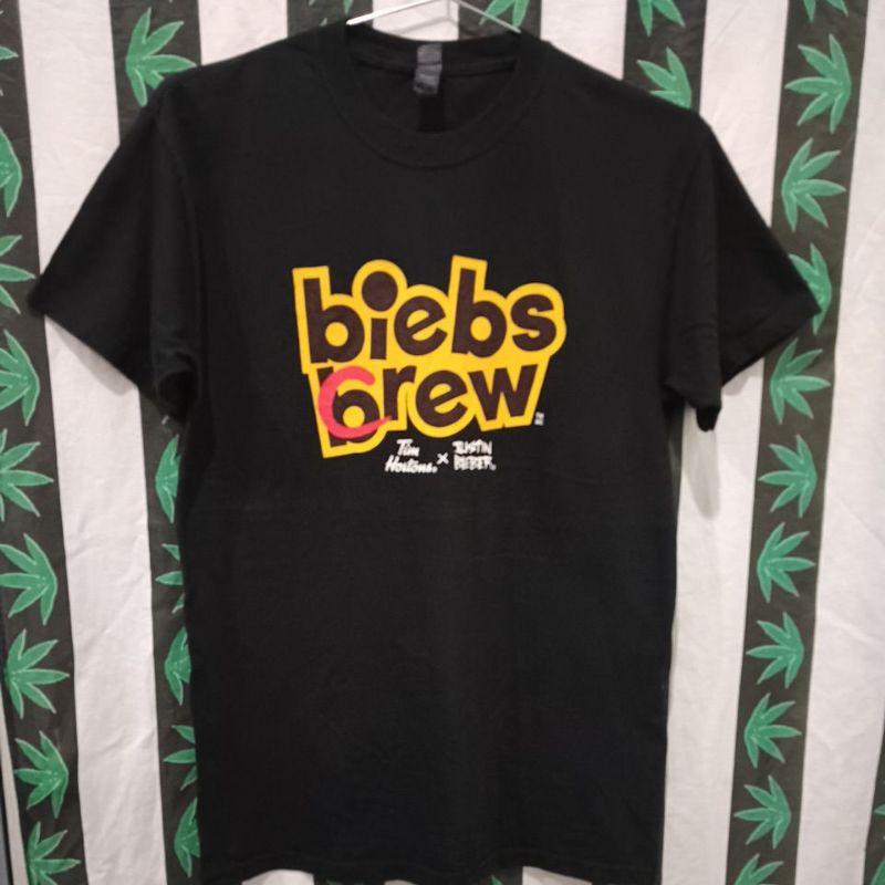 เสื้อยืดมือสอง ต่างประเทศ Justin Bieber x Tim Hortons Biebs Brew Crew Coffee Size M.อก20/ยาว28.5