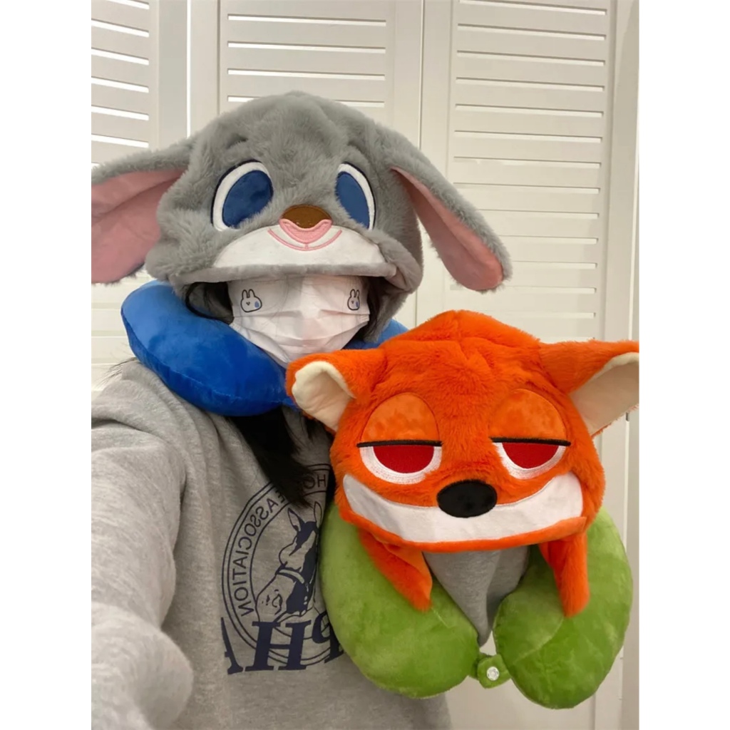 หมอนรองคอZootopia การ์ตูนจูดี้กับนิค หมอนรองคอน่ารักจากการ์ตูนซูโทเปีย พร้อมส่งไทย