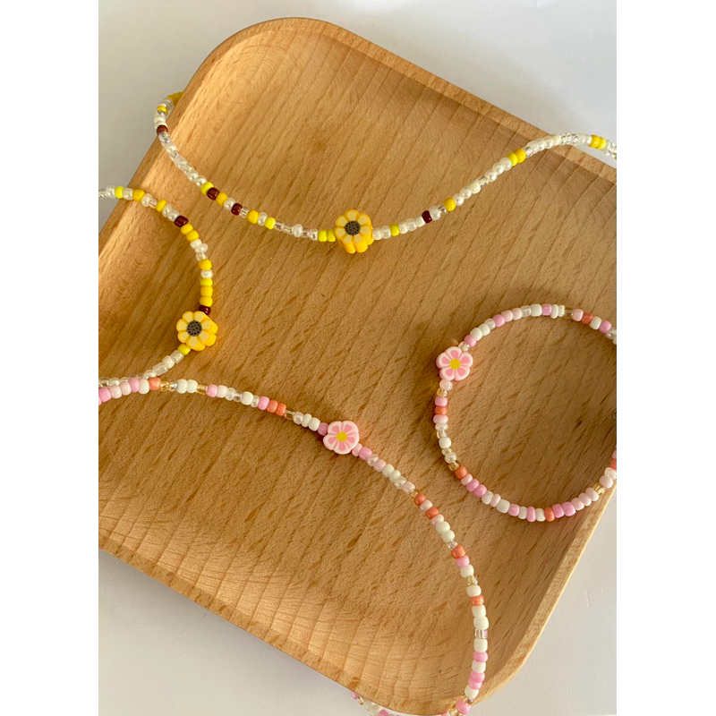 สร้อยคอดอกไม้และสร้อยข้อมือลูกปัดแบบมินิมอล🌸🌼