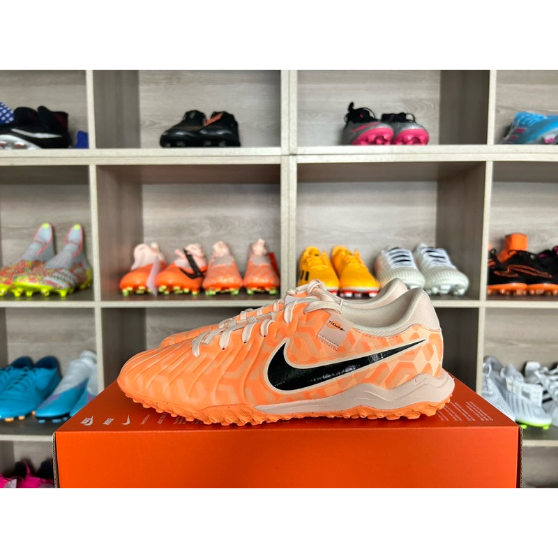 รองเท้าร้อยปุ่ม รุ่น Nike Tiempo10 Academy TF แบงค์เด็กยะลา