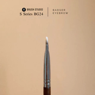BRUSH STUDIO BG24 Badger Eyebrow Brush : แปรงเขียนคิ้วขนแบดเจอร์
