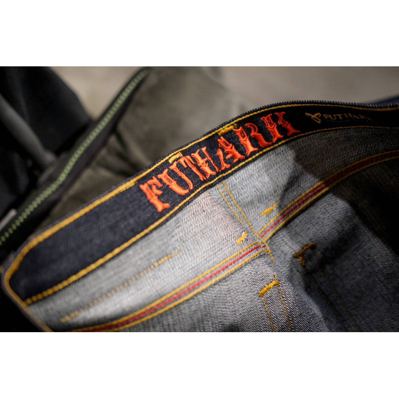 𝐅𝐔𝐓𝐇𝐀𝐑𝐊 𝐃𝐄𝐍𝐈𝐌 𝐋𝐨𝐭 𝐂𝐑𝐄𝐀𝐓𝐎𝐑 𝟏𝟔 𝐨𝐳. 𝐒𝐥𝐢𝐦𝐟𝐢𝐭 กางเกงยีนส์ผู้ชายทรงกระบอกเล็กผ้าดิบริมแดง สินค้าลิขสิทธิ์แท้ - รูปที่ 5