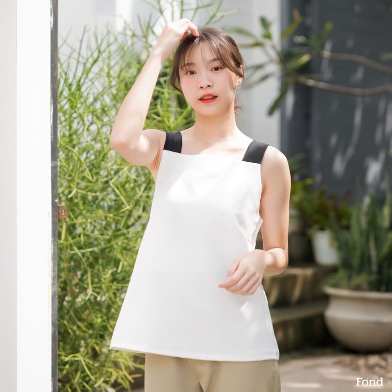 ส่งต่อ เสื้อแขนกุด Fond Store