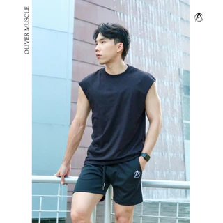 OLIVER MUSCLE เสื้อยืดแขนกุดทรงเกาหลี สีพื้น ผ้านุ่ม ใส่สบายไม่ร้อน แบรนด์ Oliver Muscle