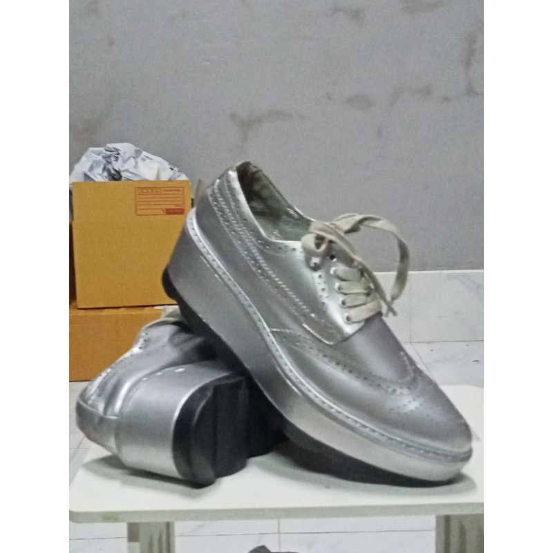 รองเท้า Prada Women's