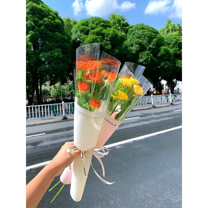 (สินค้าพร้อมจัดส่ง )กระดาษห่อช่อดอกไม้ดอกเดี่ยว กระดาษห่อ ถุงใส ถุงดอกไม้ ดอกคาร์เนชั่น ขั้นต่ำ3แผ่น